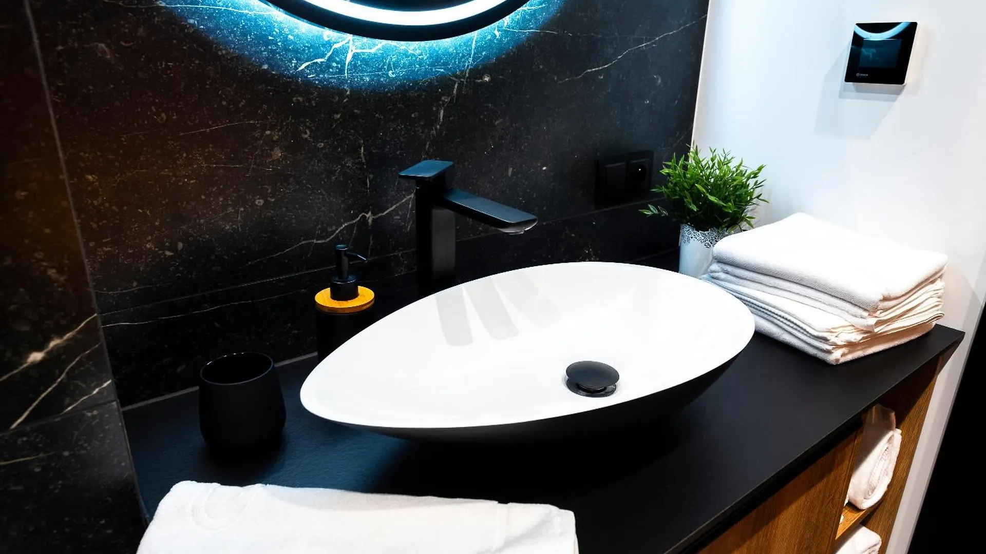 Aparts4U - Kras Resort Apartament A302 Z Prywatnym Jacuzzi, Sauna I Widokiem Na Gory Szklarska Poręba Polonia
